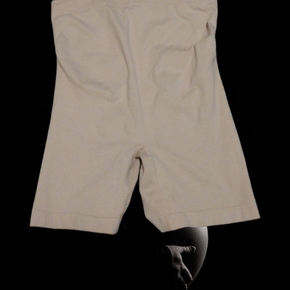 Motherhood Maternity Nude Colored XL Shapewear - Picture 6 of 7